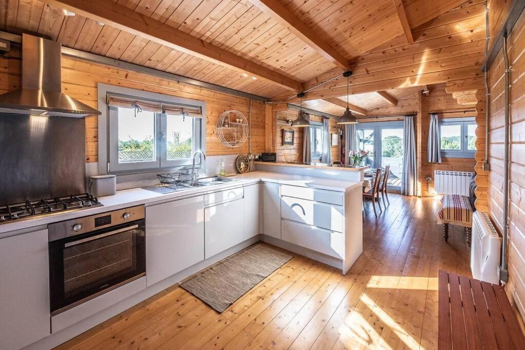 The Cabin, Parham Woodbridge Exterior photo